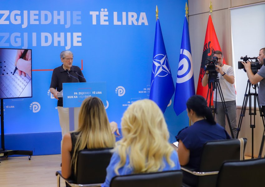 Berisha: Shqiptarët dhe opozita do të krijojnë një qeveri që do të përgatisë zgjedhjet për të ndaluar ndikimin e njëanshëm tek zgjedhësit