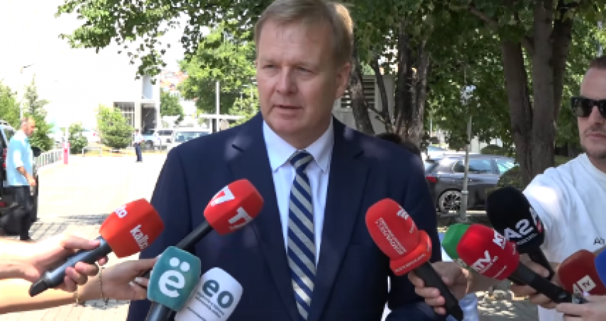 “Vonesa në dialog për shkak të ngërçit politik në Kosovë”, çka tha Sorensen dje pas vizitës në Prishtinë
