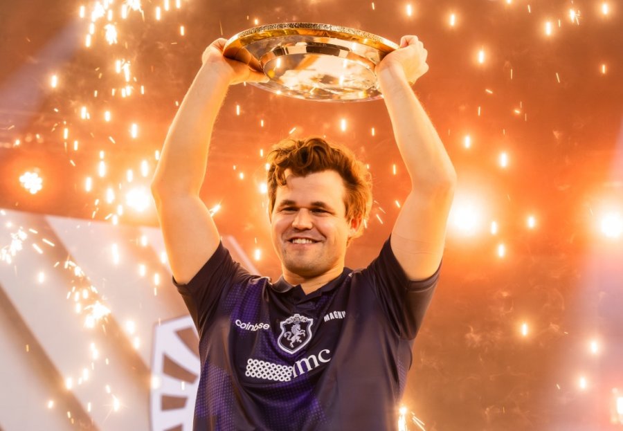 Magnus Carlsen shkëlqen edhe në botën e videolojërave, kampion bote në Esports