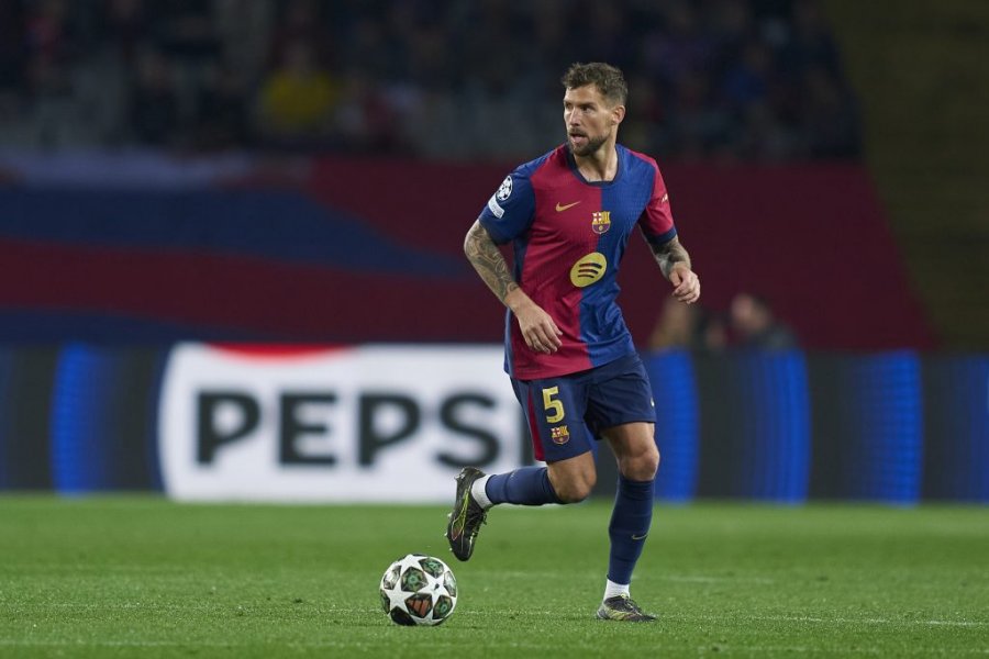 Lëvizje befasuese e Barcelonës, gati të shesë mbrojtësin veteran te skuadra e Ronaldos