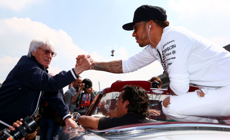 Ish-bosi i Formula 1, Ekleston ‘kryqëzon’ Hamiltonin: Po tallet me veten, të tërhiqet