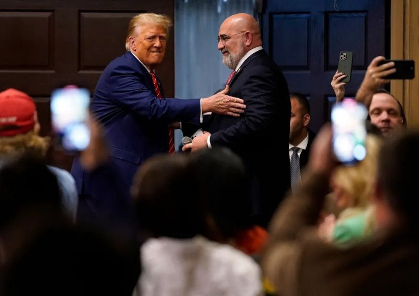 Trump nderon Chris LaCivita me dekoratën e lartë ushtarake