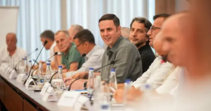 LDK me punëtori përgatitore për zgjedhjet, Abdixhiku: 12 tetori, koha të zgjedhim zhvillimin mbi propagandën