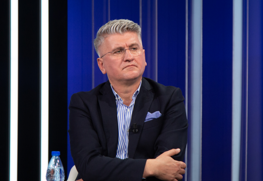 Rrethimi i mediave, Gjekmarkaj: Shqipëria po humbet lirinë e fituar me dekada