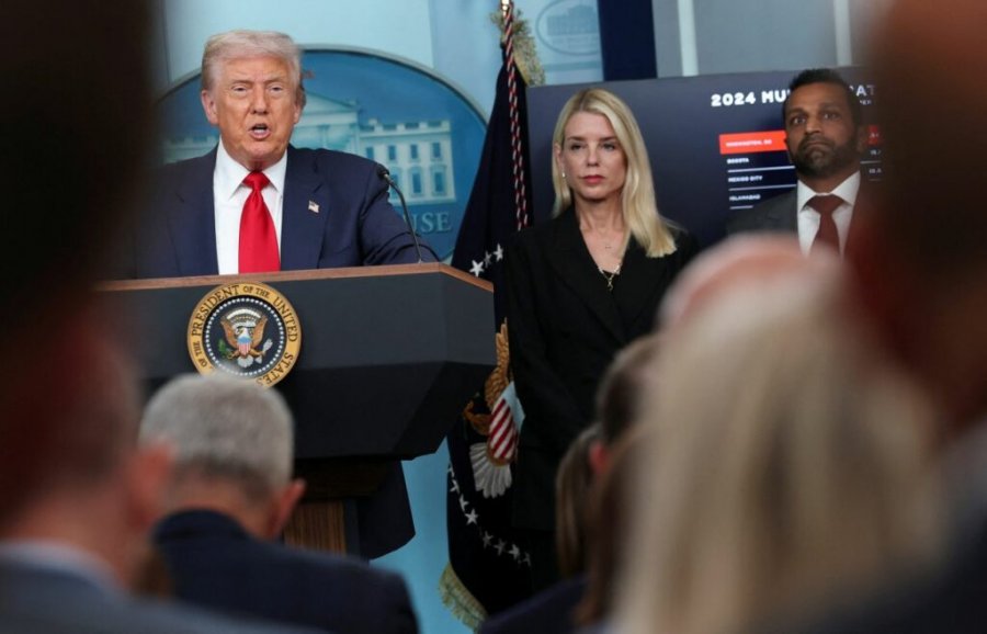 Para takimit me Putin, Trump zbulon detaje: Do ketë shkëmbim territoresh, jam i irrituar nga...