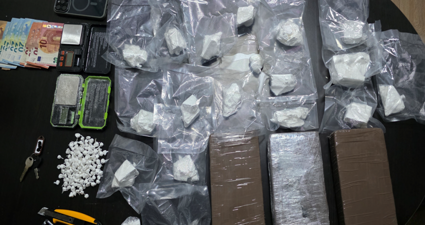 Aksion i policisë në Prizren, kapet kokainë në vlerë 300 mijë euro