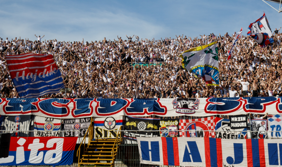 Dinamo-Hajduk Split, priten 2 mijë tifozë kroatë në ‘Air Albania’