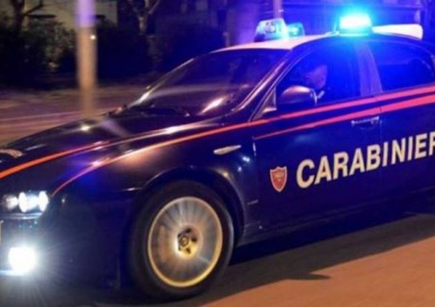 Adoleshenti shqiptar shkoi si turist në Itali, por kapet duke shitur drogë