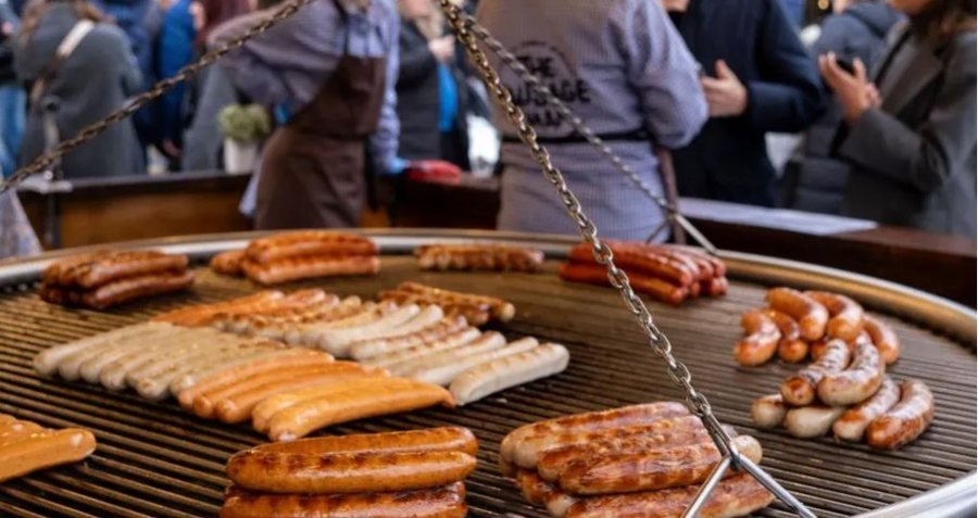 Kush e shpiku salsiçen? Bavarezët dhe Turingët në betejë epike për Bratwurst-in më të vjetër!