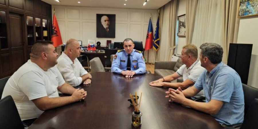 Lexojeni për zbavitje/ Ilir Proda vlerësohet nga një shoqatë gazetarësh 