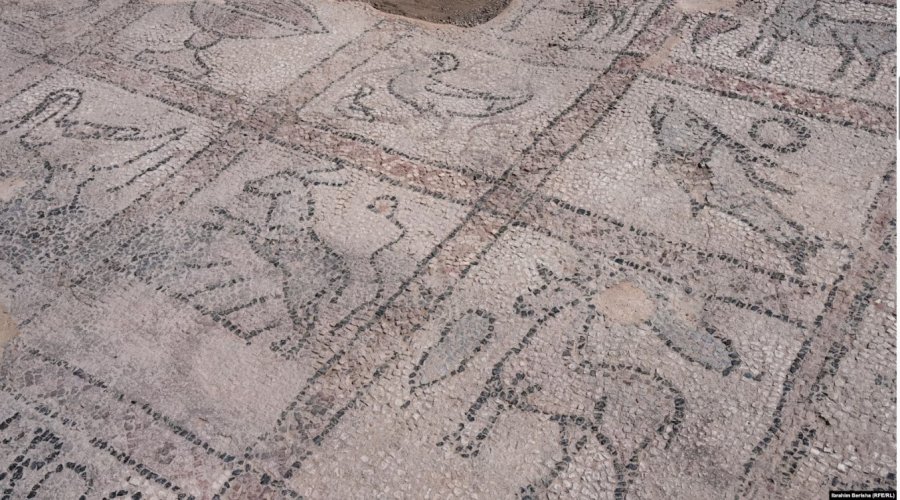 Fjalët e perandorit Justinian zbulojnë vitin kur e ndërtoi bazilikën në qytetin e lashtë në Dardani