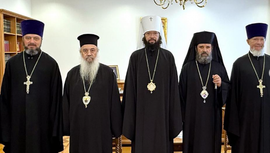 Mitropoliti i Volokolamskut viziton Shqipërinë, takim me Kryepeshkopin Joan, i përcjell urimet e Patriarkut të Rusisë Kirill