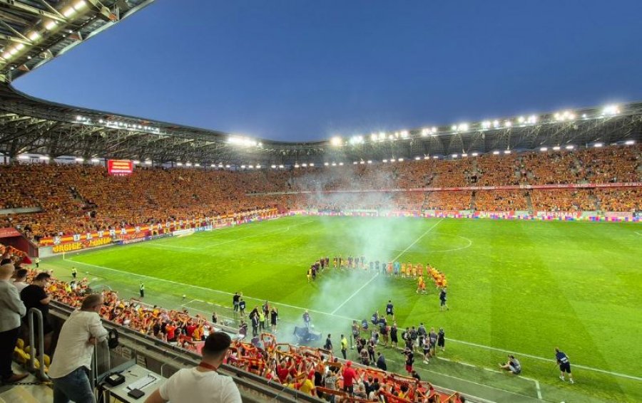 UEFA zyrtarizon orarin e ndeshjes së parë Jagellonia-Dinamo dhe gjyqtarët