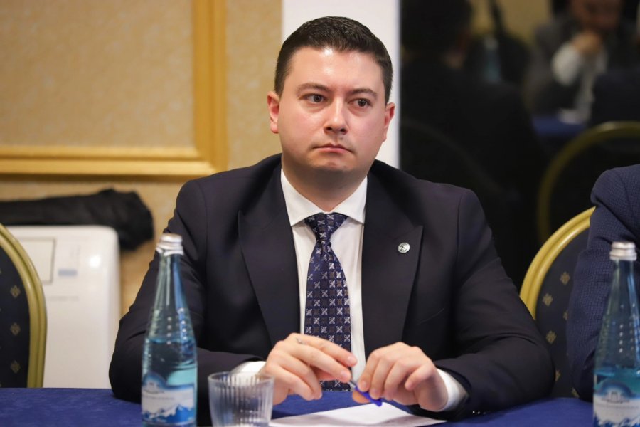 Kur media braktis misionin e vet per motive politike 