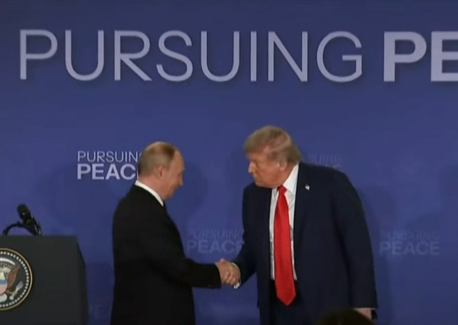 'Të merren në konsideratë shqetësimet legjitime të Rusisë'/ Putin i kënaqur me bisedimet me Trump: Do sigurohemi për një Ukrainë të qëndrueshme