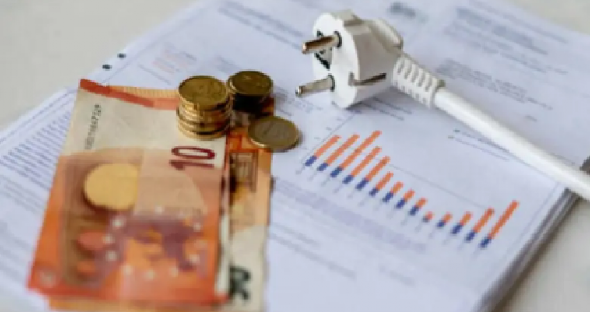 Vendimi i ZRRE-së, deri më tash janë shkyçur 90 për qind e bizneseve nga rrjeti elektrik