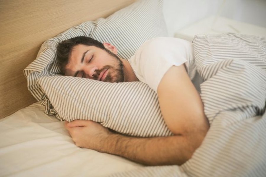 Shkenca e gjumit: Teknologjia që 'pastron' trurin gjatë natës