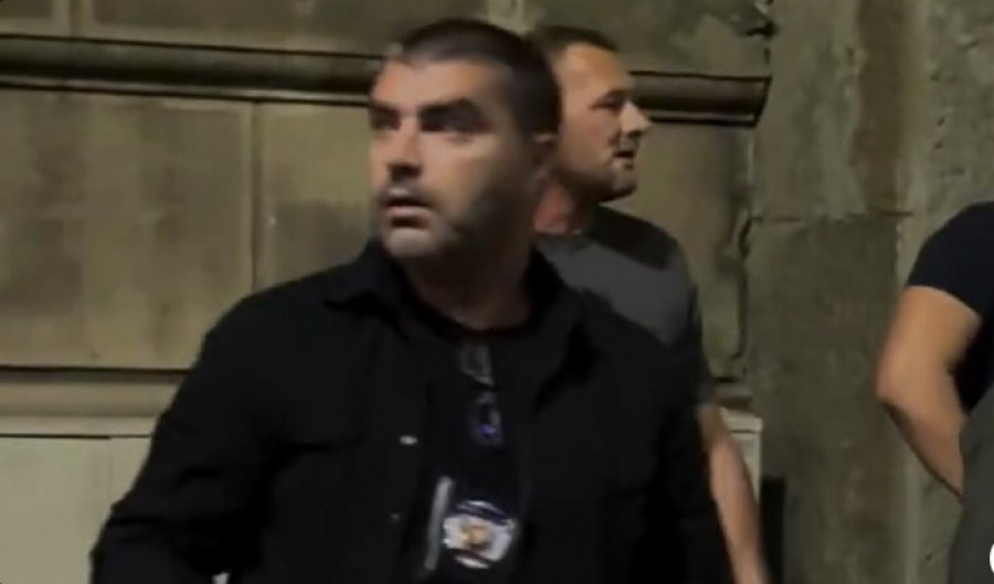 Studentja serbe: Komandanti i Vuçiçit më goditi në protestë dhe më kërcënoi se do të më përdhunonte, më pas u...