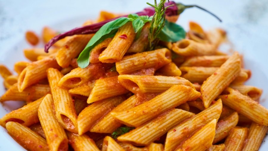 Këshillat e nutricionistes për të shfrytëzuar të gjitha përfitimet e ushqimit më të dashur nga italianët (dhe shqiptarët)