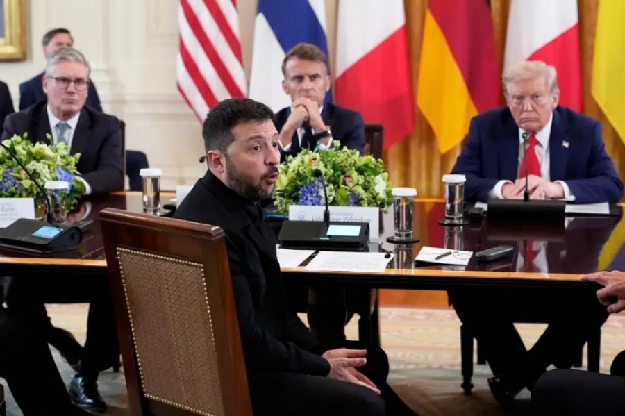Zelensky shmangu një përgjigje të drejtpërdrejtë ndaj pyetjes nëse është gati të rivizatojë kufijtë