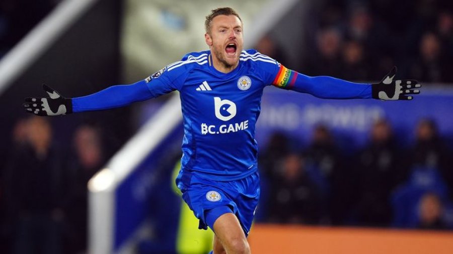 Lajm befasues nga Anglia, Napoli mendon për Jamie Vardy-n si zëvendësues të Lukakut