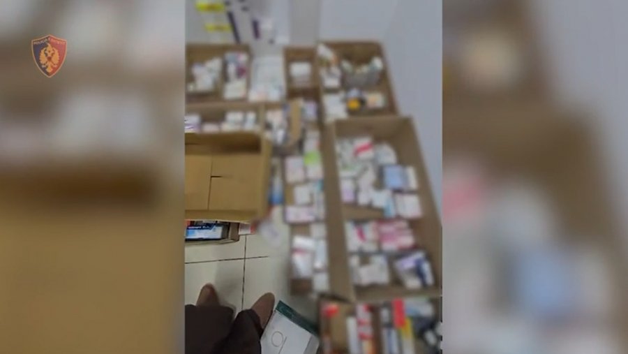 Tregtonte medikamente mjekësore të kontrabanduara, arrestohet administratori i farmacisë