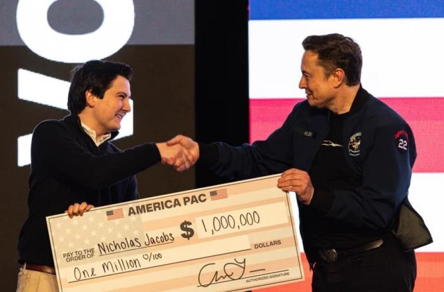 Dha shpërblime 1 milion dollarëshe gjatë fushatës së Trump! Musk përballet me padinë: Fituesit ishin të paracaktuar