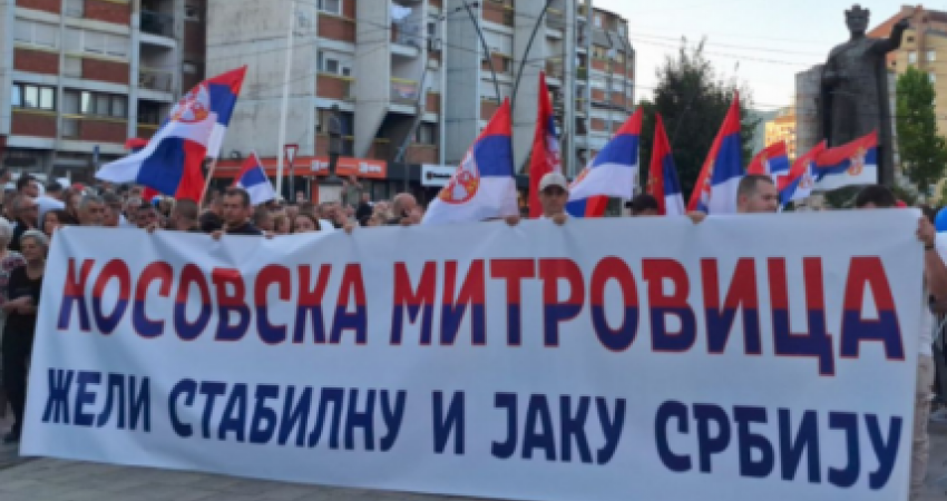 Në veri protestohet në mbështetje të Vuçiqit, prezent edhe politikanë të Listës Serbe