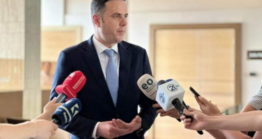 Abdixhiku pas seancës: Kjo është derexheja në të cilën kemi ra si vend