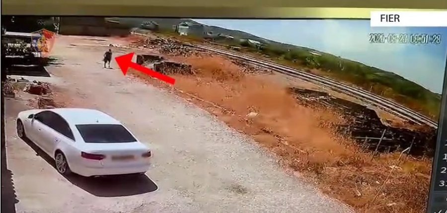 Fier/ Ndezi zjarr për të pastruar tokën dhe dogji 600 m² me lëndë drusore, arrestohet 51-vjeçari (EMRI)
