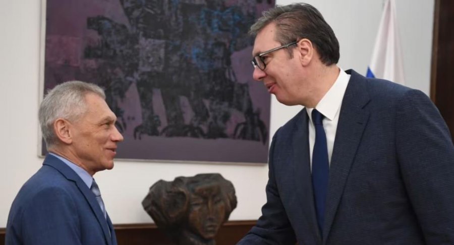 Ambasadori rus merr në mbrojtje Vuçiçin: Perëndimi dëshiron ta zëvendësojë me një politikan të dobët