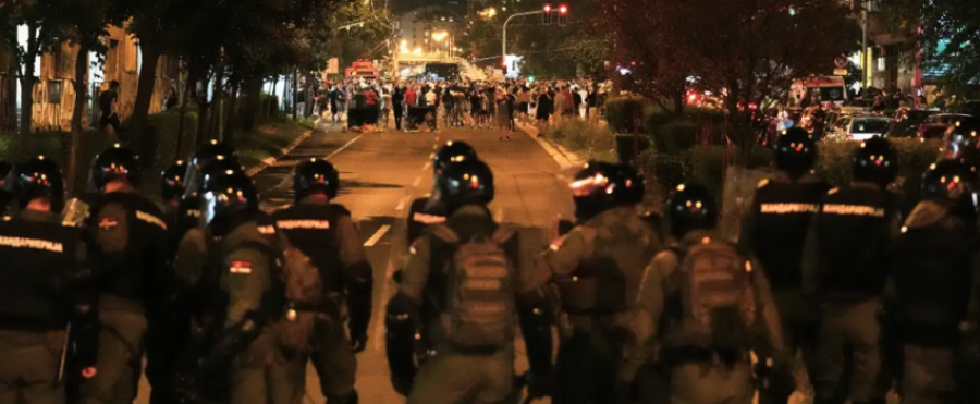 Dhunë gjatë protestave në Serbi: Si po reagon BE-ja?