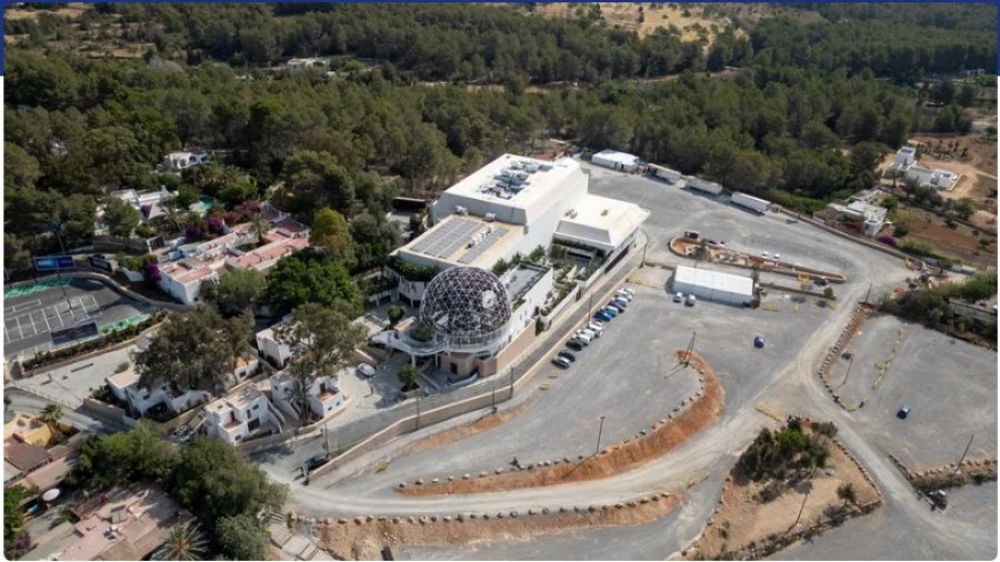 Klubi më i madh i natës në Evropë: Mund të mbajë 15,000 persona dhe një birrë kushton…