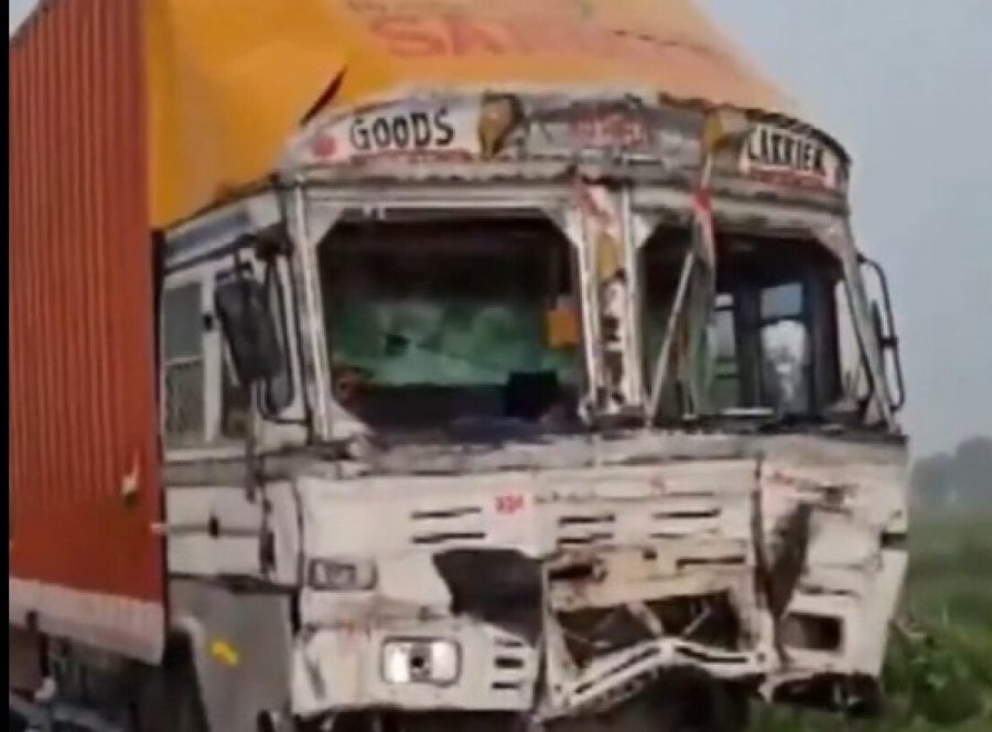 Tragjedi në Indi/ Kamioni përplaset me autobusin e pelegrinëve, tetë të vdekur, mbi 40 të plagosur