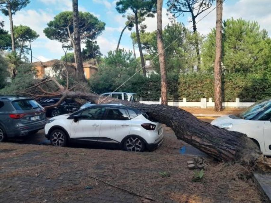 Emilia-Romagna goditet nga stuhia e fuqishme, rajoni italian nën alarm të verdhë