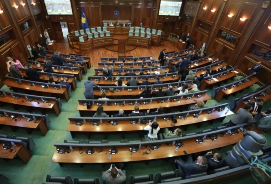 Kosovë/ Krasniqi i PDK-së: Nëse VV-ja e konsideron Bashën përfaqësues të denjë, ne e votojmë