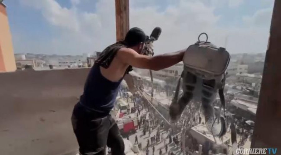 Momenti dramatik në Gaza/ Fotografi i Reuters plagoset gjatë shpërthimit të dytë në spital, tek i pari vdiq kameramani (VIDEO)