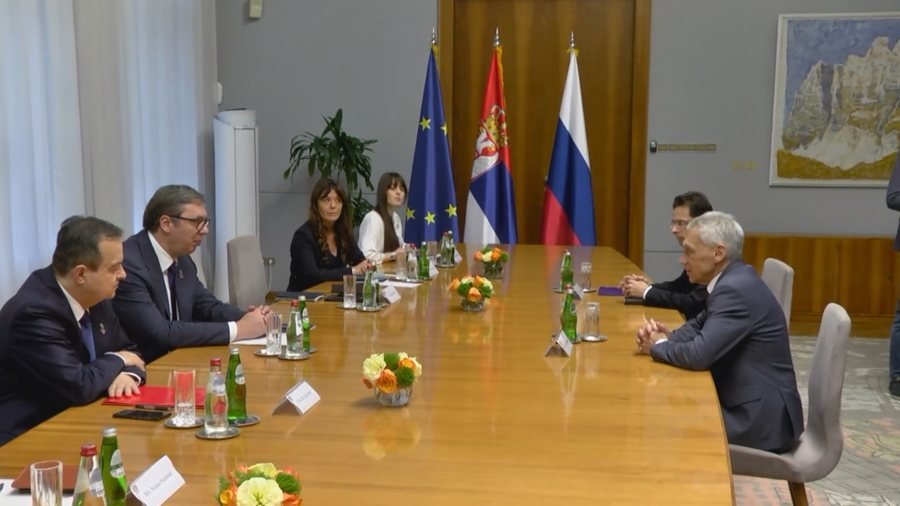 Mesazh i koduar nga Moska për Vuçiçin: Njohja e Kosovës dhe sanksionet ndaj Rusisë, 'fund politik' për çdo lider serb