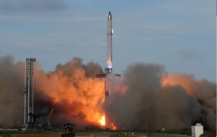 SpaceX teston megaraketën e saj: Demonstrim i suksesshëm pas një viti aksidentesh