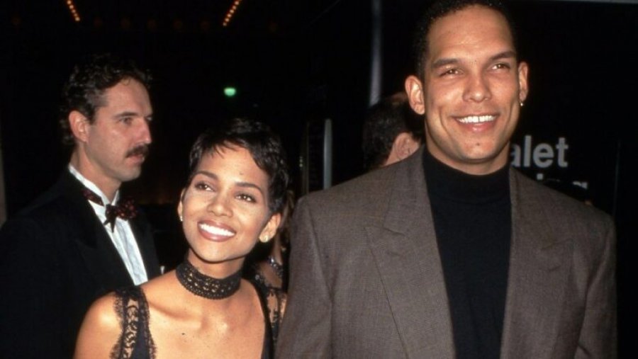 Ish-bashkëshorti i Halle Berry rrëfen arsyen e ndarjes: Nuk gatuante dhe as pastronte