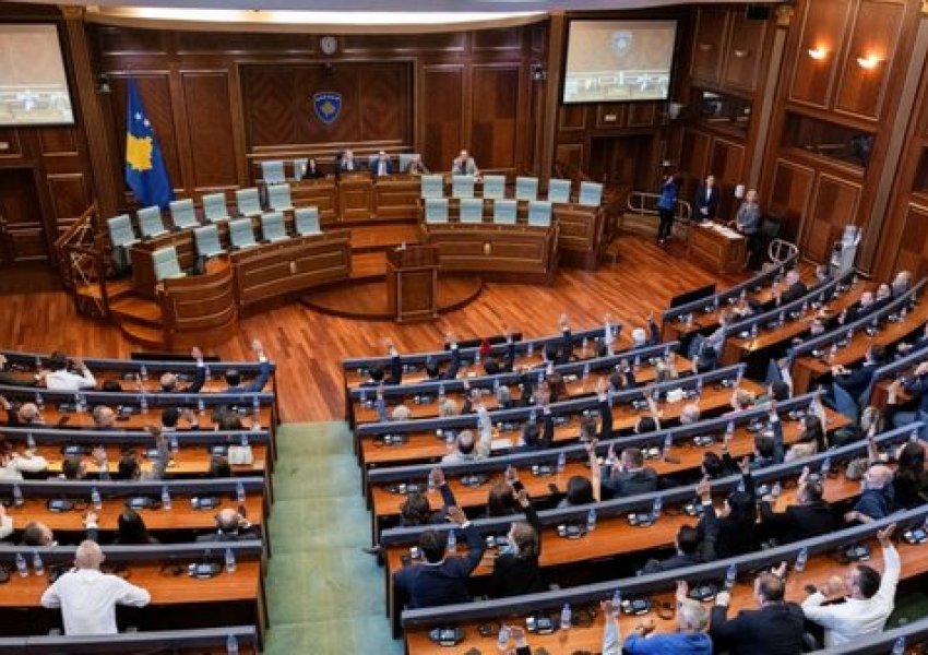 'VV po e përdor si lojë për të zgjatur jetën e qeverisë...'/ Analiza: 'Gracka' për zvarritjen e konstituimit të Kuvendit