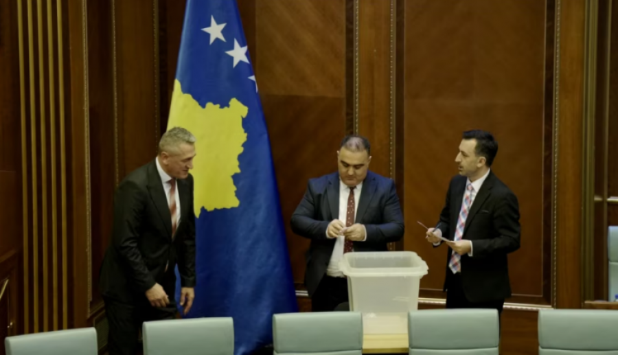 Nenad Rashiq dështon të zgjidhet nënkryetar i Kunvendit, ndërpritet seanca