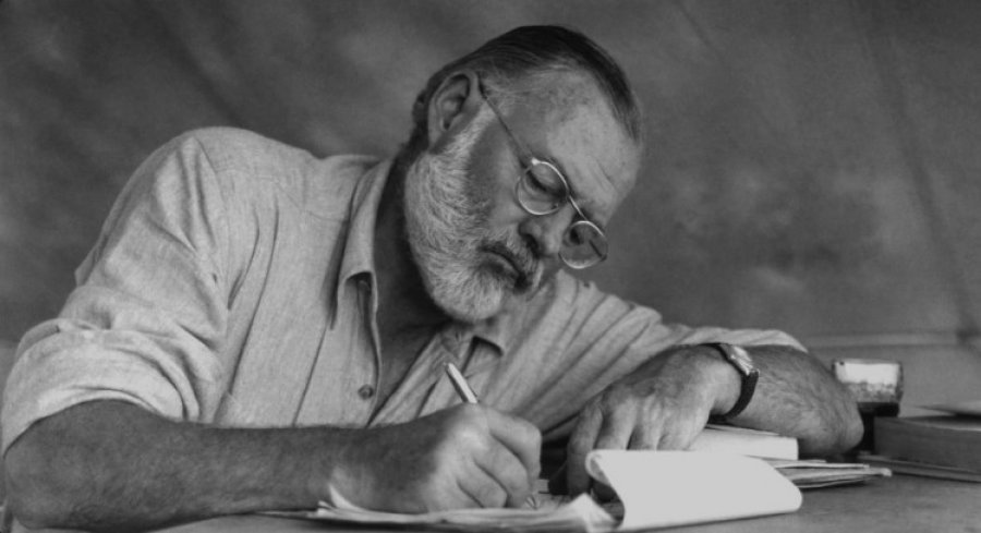 U trondit thellë nga vdekja e babait, për të cilën e fajësoi nënën e tij.../ Hemingway dhe vështirësitë me shëndetin mendor