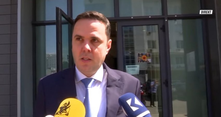 Abdixhiku godet PDK’në dhe AAK’në: Na e lanë një Kryetar si Dimal Basha – po bllokohet Kosova për një pozitë të parëndësishme