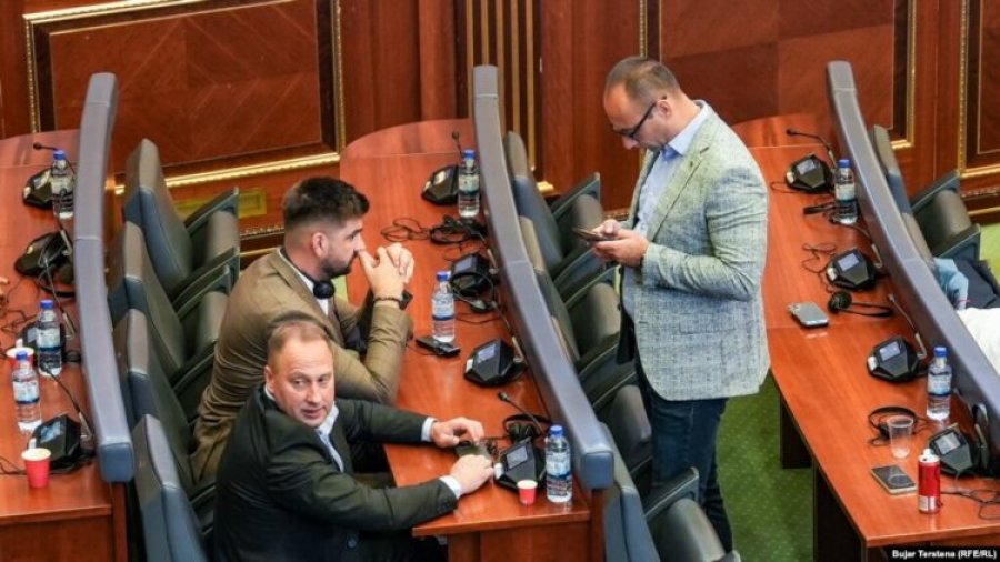 Lista Serbe ankohet në Kushtetuese lidhur me votimin për nënkryetarin serb të Kuvendit të Kosovës