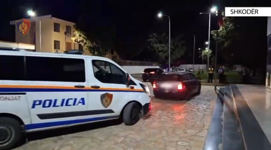 EMRI/ U kap duke transportuar 4 emigrantë, arrestohet i riu në Shkodër