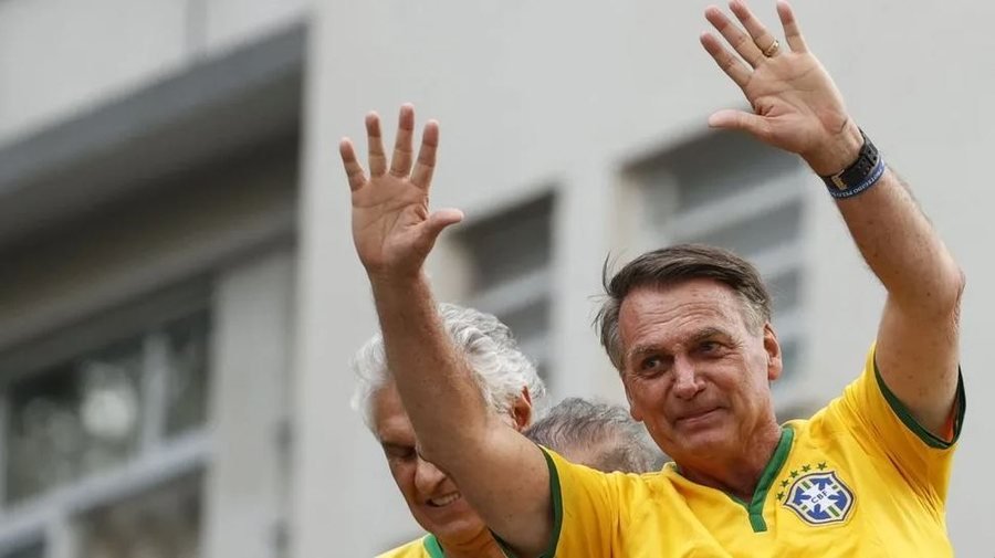 Bolsonaro rrethohet në shtëpi me polici, gjyqi ndaj tij drejt fundit