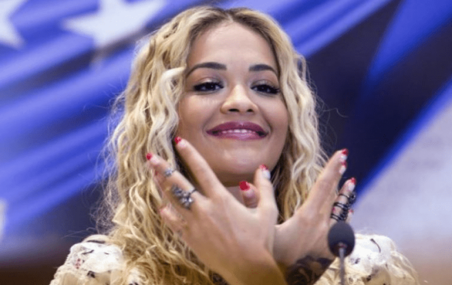 Rita Ora prek fansat me fjalët e ndjera pas 10 vitesh karrierë muzikore