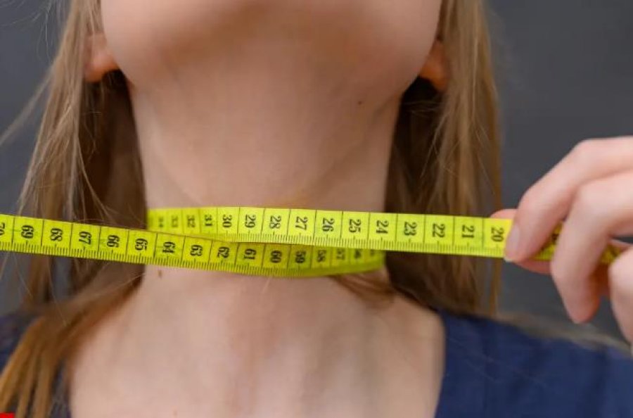 Madhësia e qafës suaj mund të parashikojë rrezikun e sëmundjeve të zemrës dhe diabetit