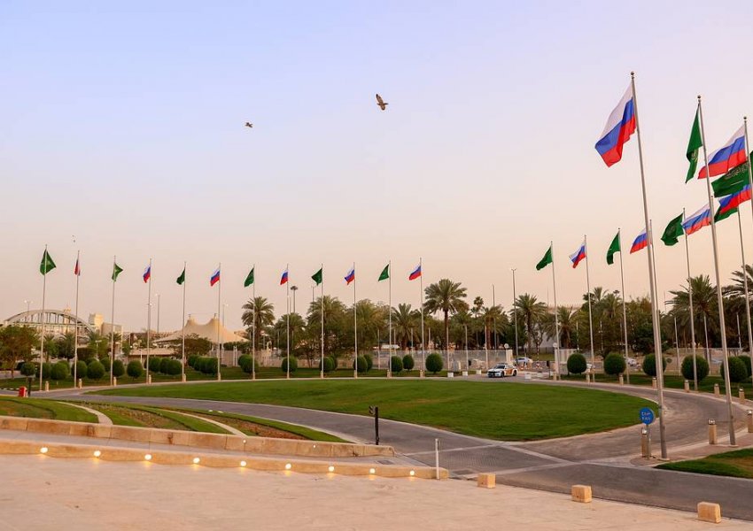 Rusia dhe Arabia Saudite nënshkruajnë marrëveshje ndërqeveritare për heqjen e vizave